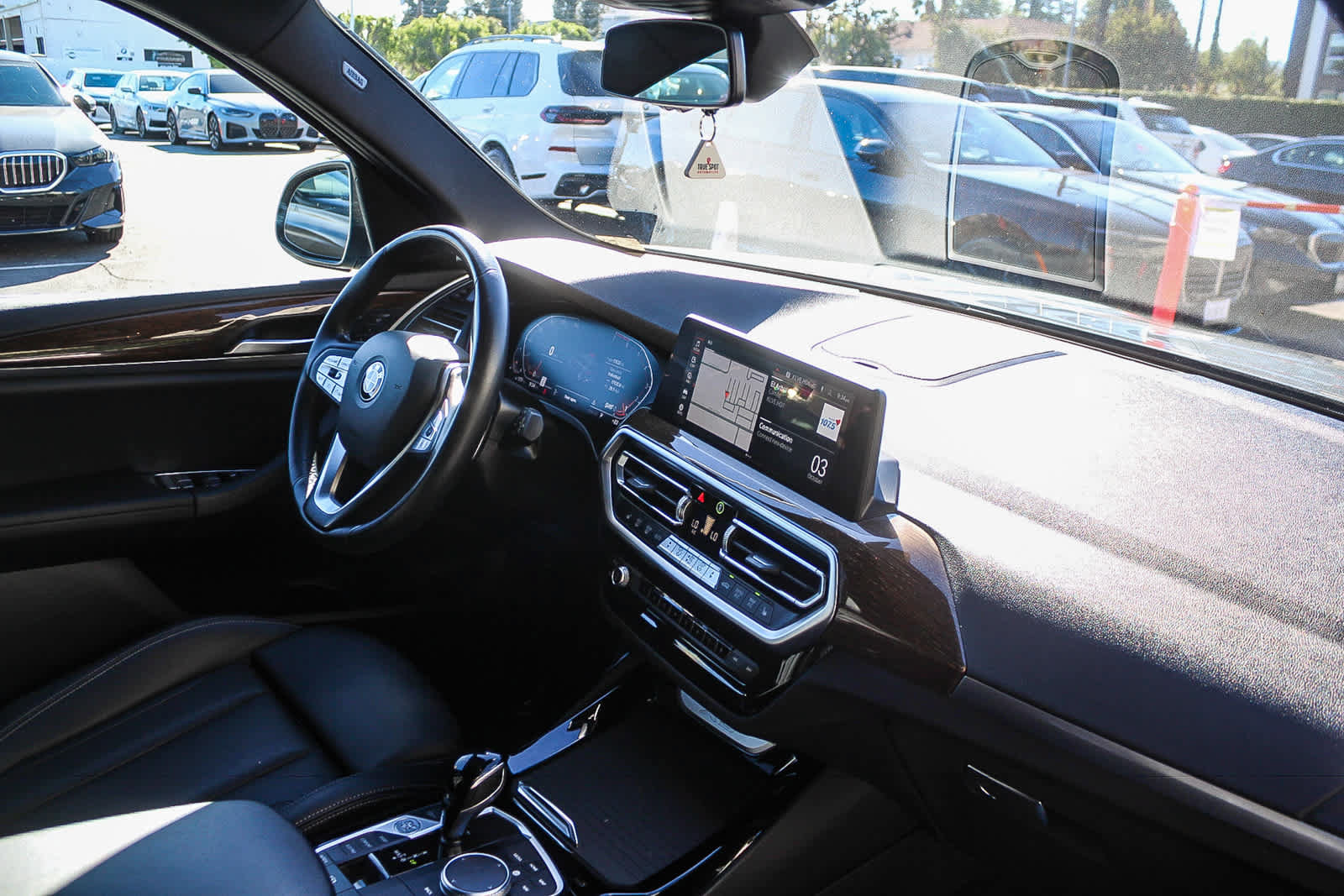 Used 2024 BMW X3 sDrive30i w/ Convenience Package RWD image 15