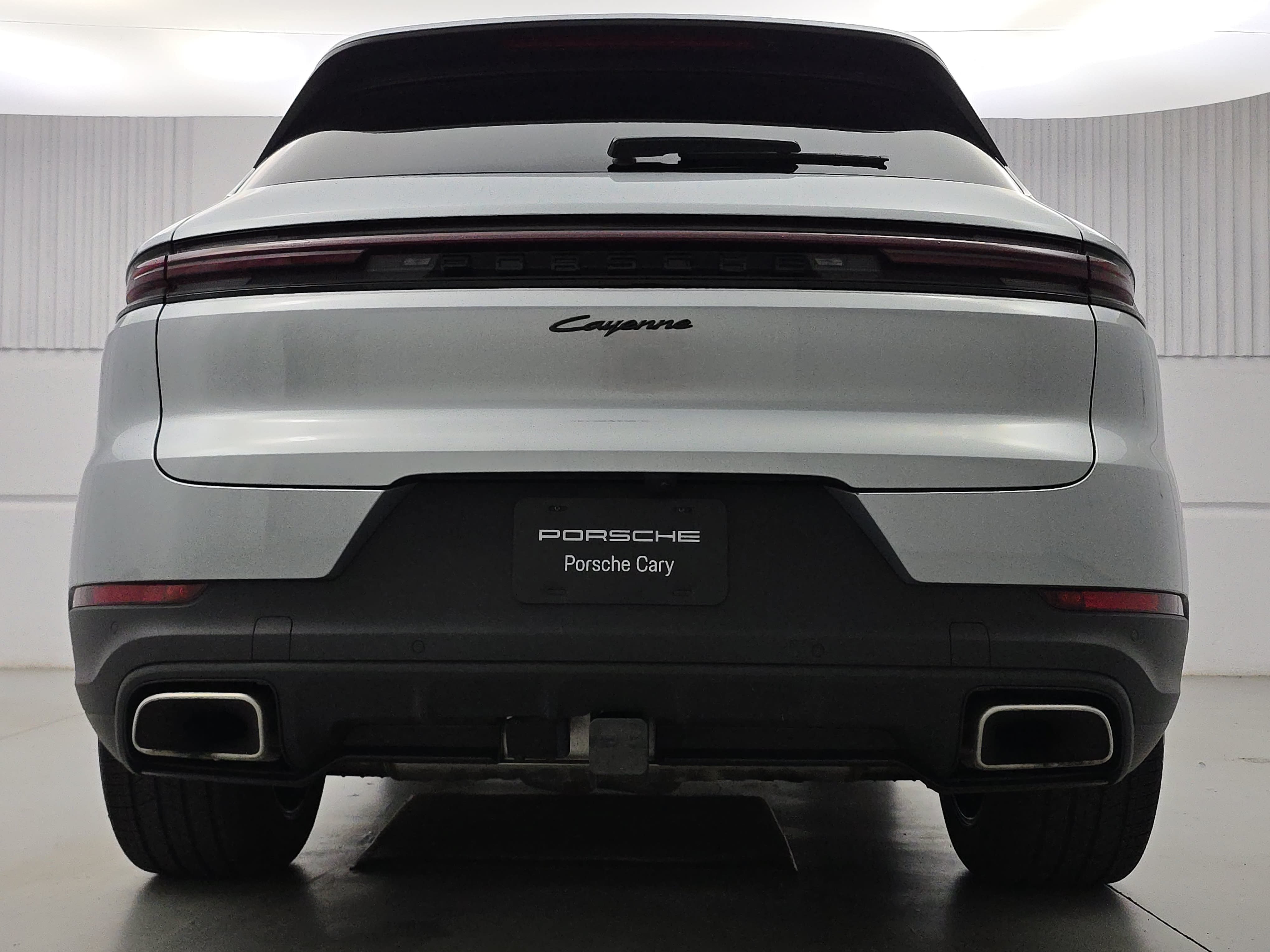 Certified 2026 Porsche Cayenne E-Hybrid AWD/4WD image 6