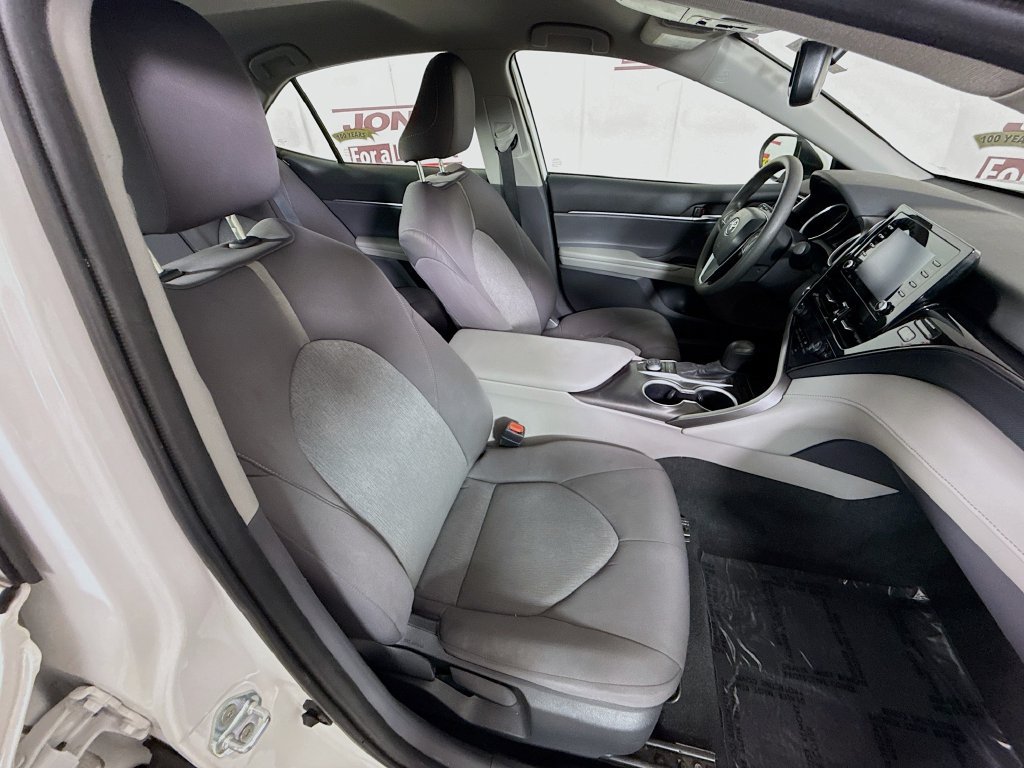Used 2024 Toyota Camry LE w/ Convenience Package FWD image 28