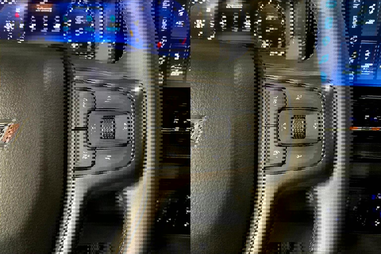 Used 2025 Chevrolet Silverado 1500 ZR2 w/ Technology Package image 19