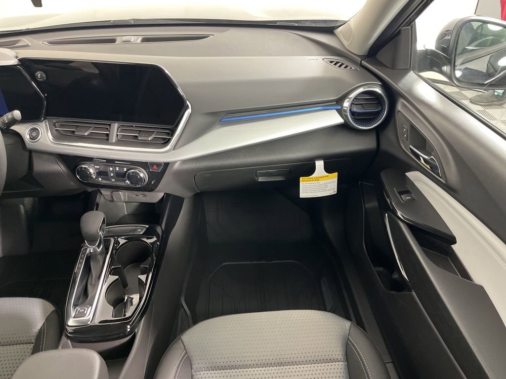 New 2026 Chevrolet Trax LT FWD image 13