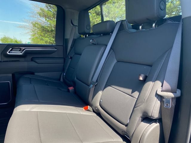 New 2026 Chevrolet Silverado 2500 LTZ w/ LTZ Premium Package AWD/4WD image 19
