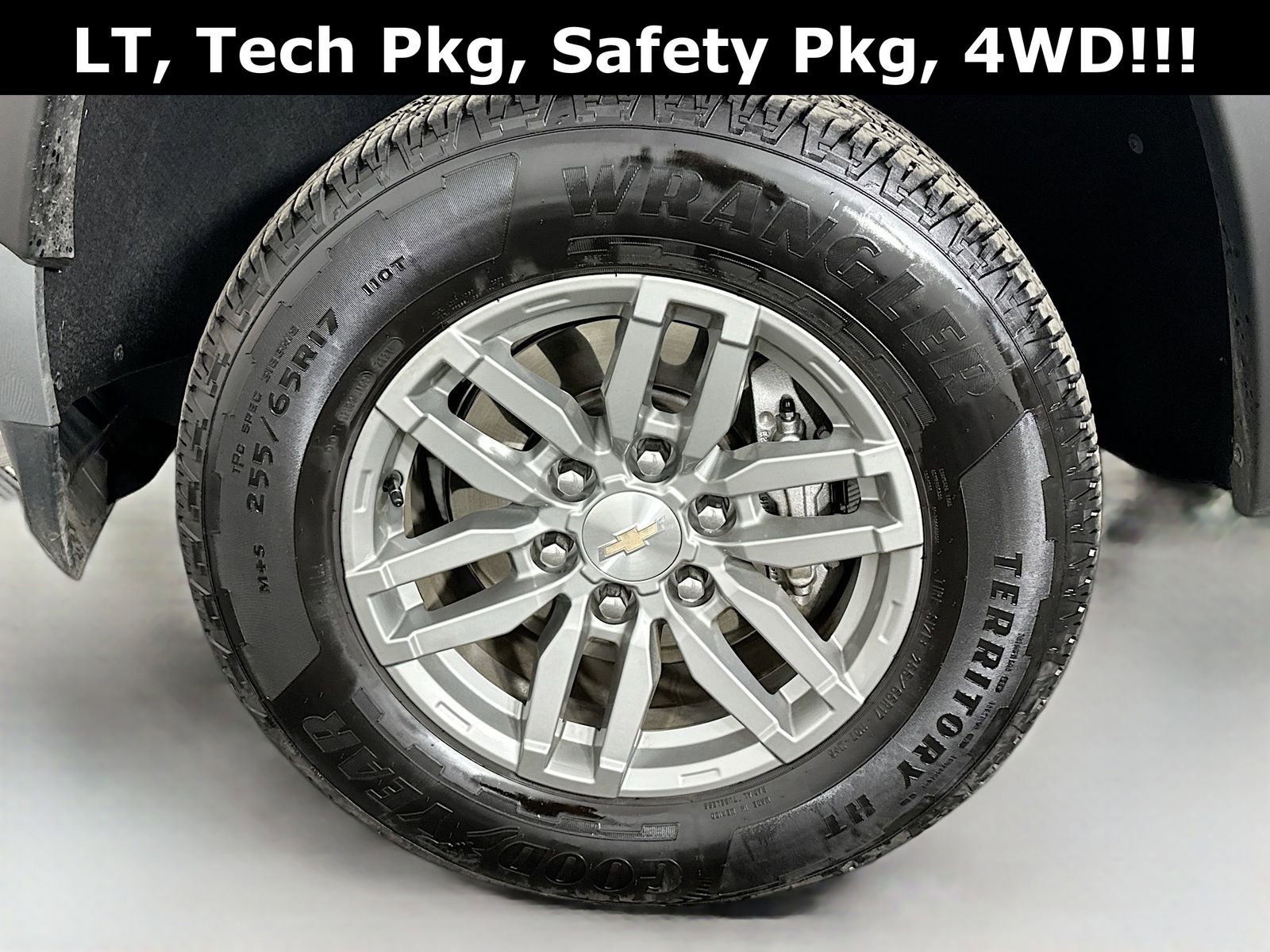 Used 2024 Chevrolet Colorado LT w/ LT Convenience Package II image 32