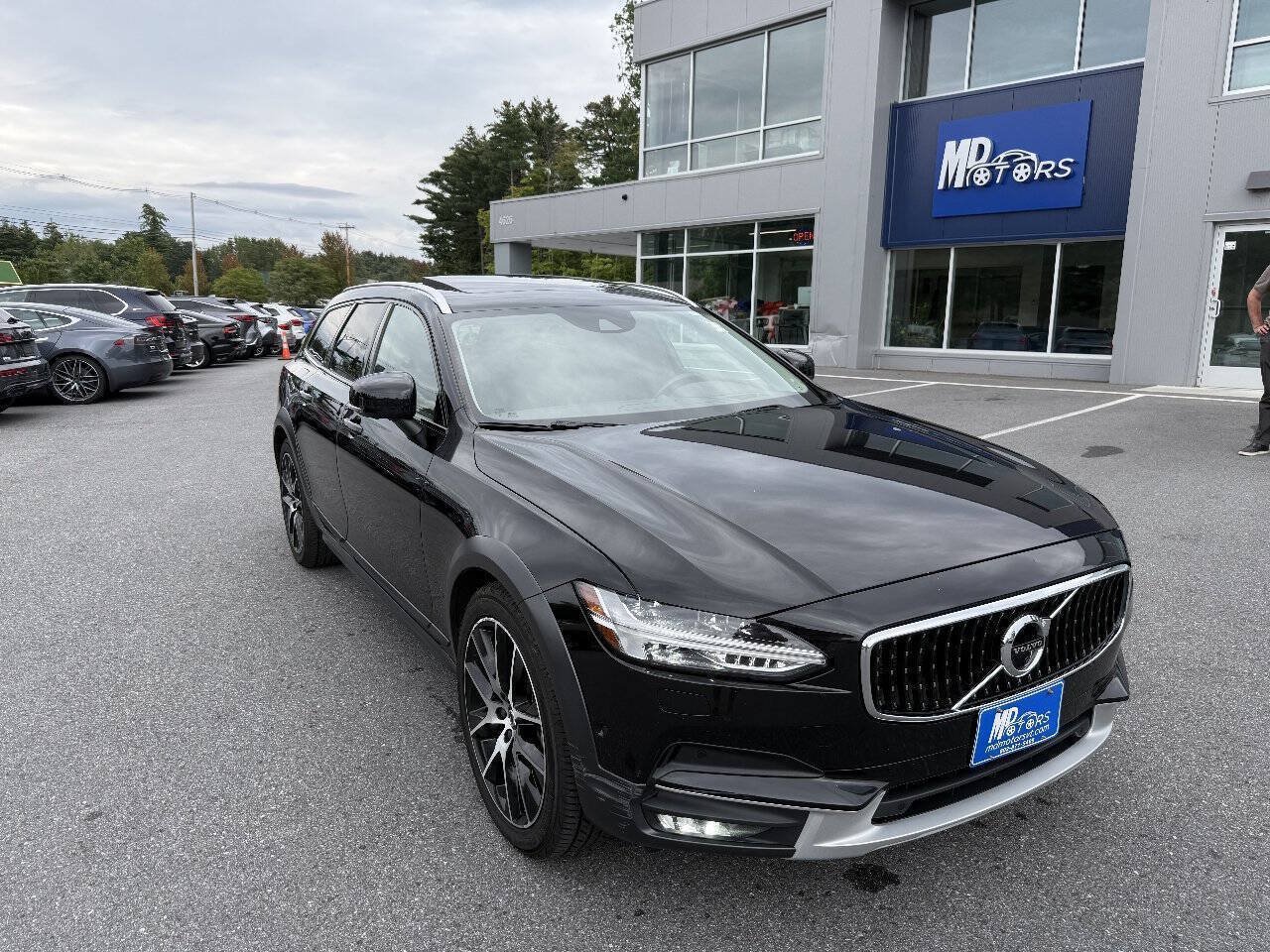 Used 2020 Volvo V90 T6 Cross Country AWD/4WD image 5