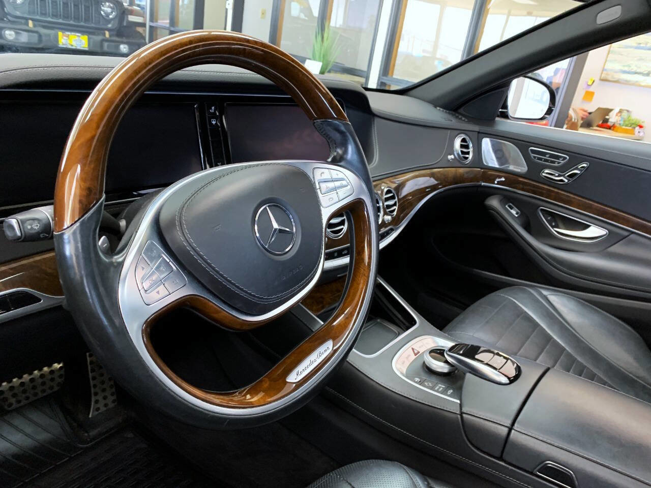 Used 2016 Mercedes-Benz S 550 S 550 4MATIC AWD 4dr Sedan image 7