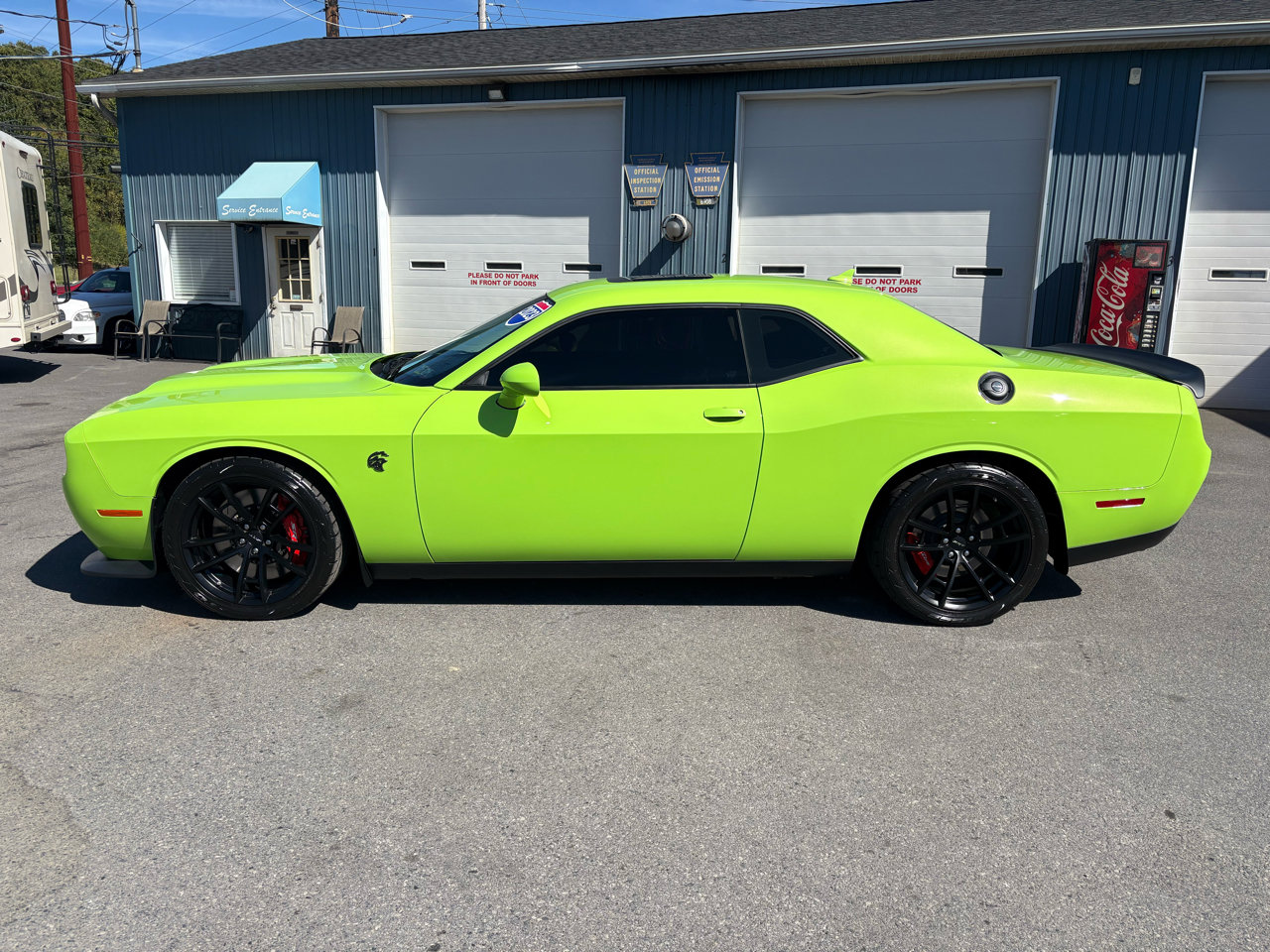 Used 2023 Dodge Challenger SRT Hellcat image 2