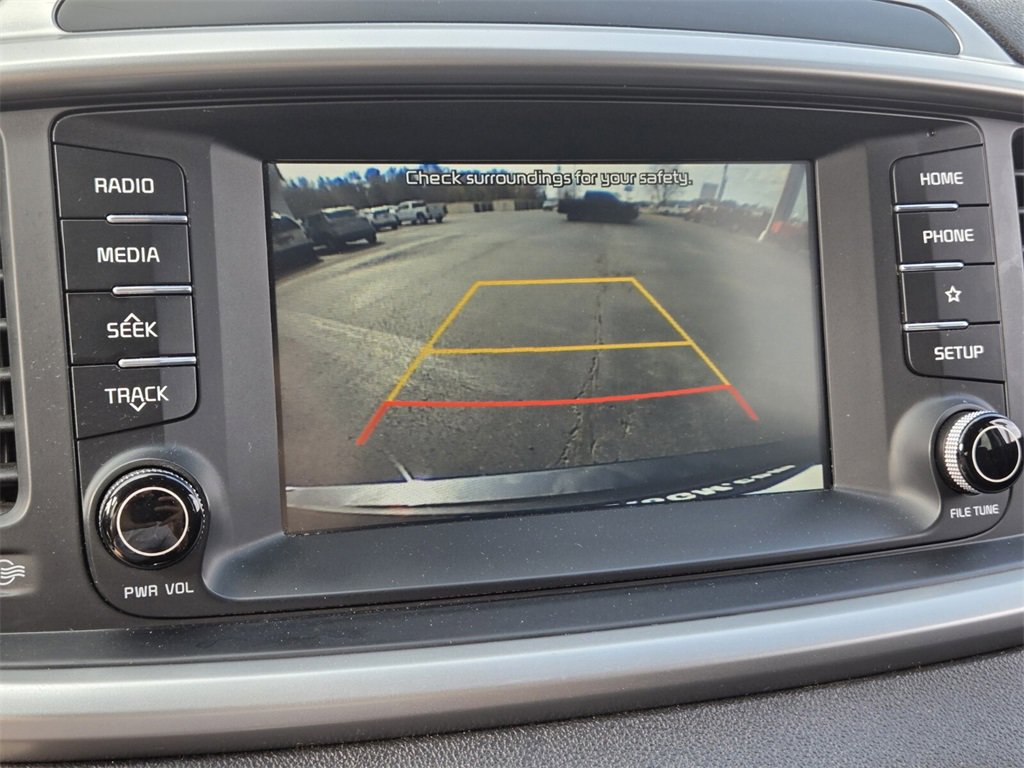 Used 2020 Kia Sorento LX image 23