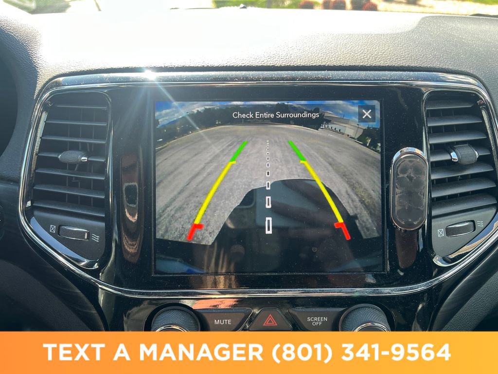 Used 2020 Jeep Grand Cherokee Altitude AWD/4WD image 24