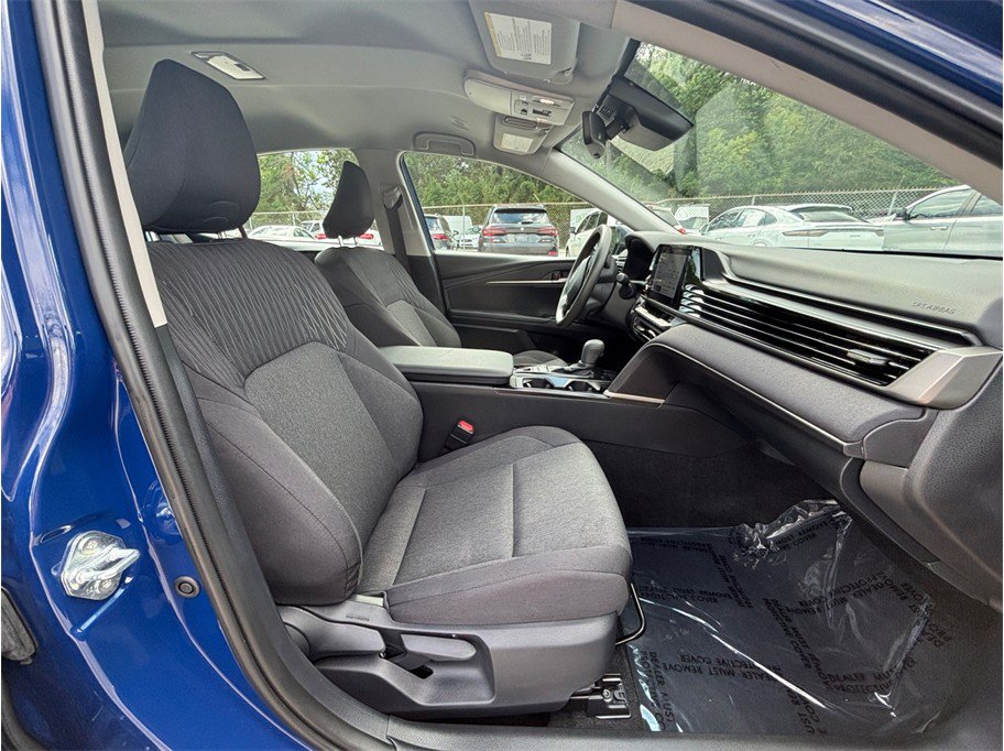 Used 2025 Toyota Camry LE w/ Convenience Package FWD image 37