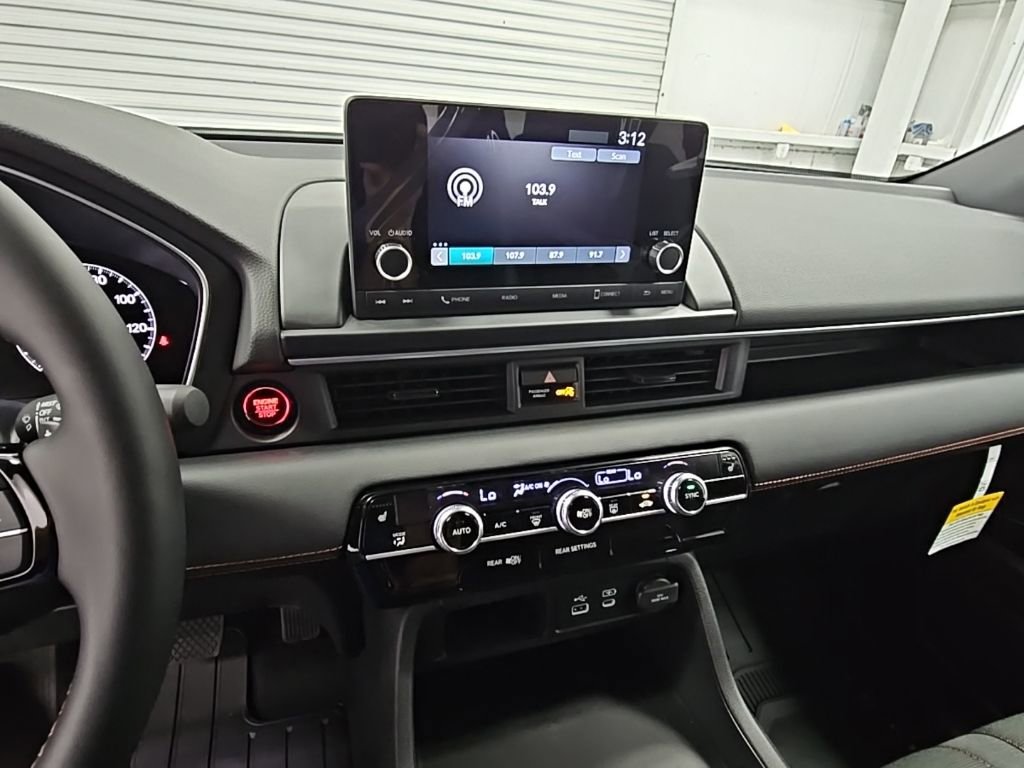 New 2025 Honda Pilot Sport image 12