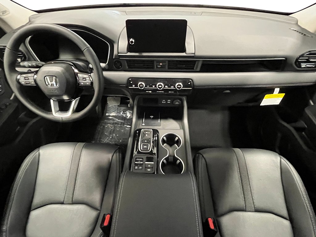 New 2025 Honda Pilot Touring image 17