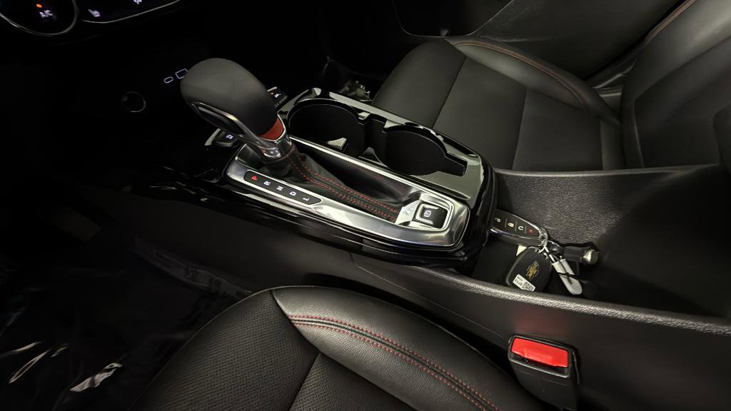 Used 2024 Chevrolet Trax RS w/ Sunroof Package image 22