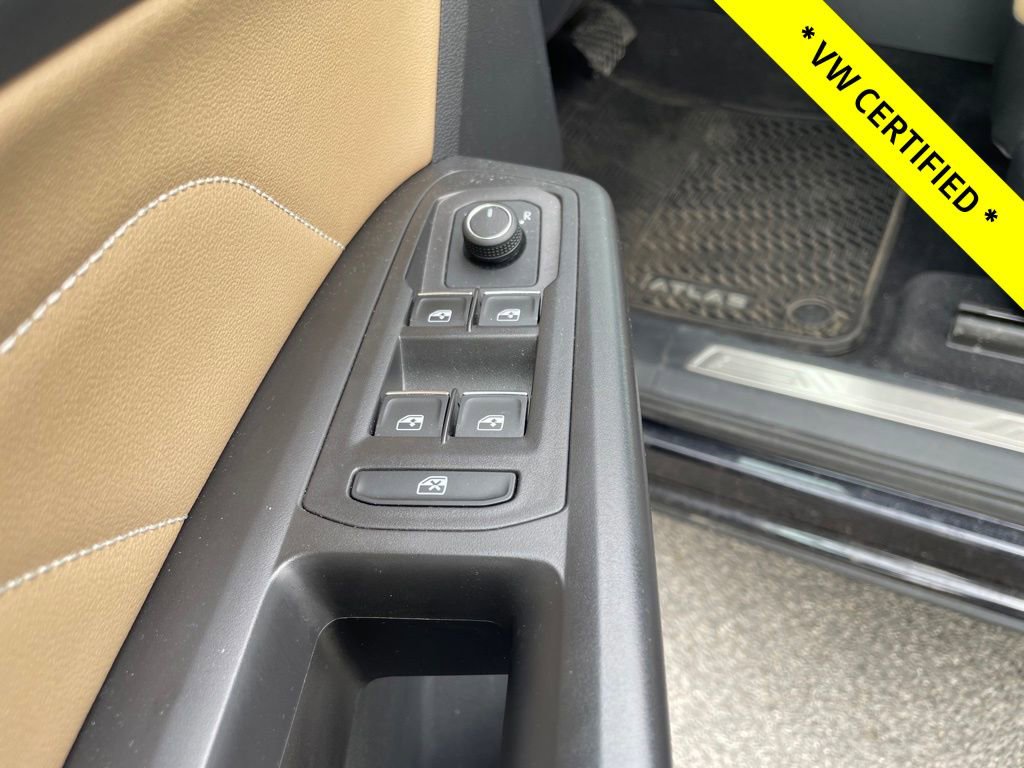 Used 2023 Volkswagen Atlas Cross Sport SE AWD/4WD image 14