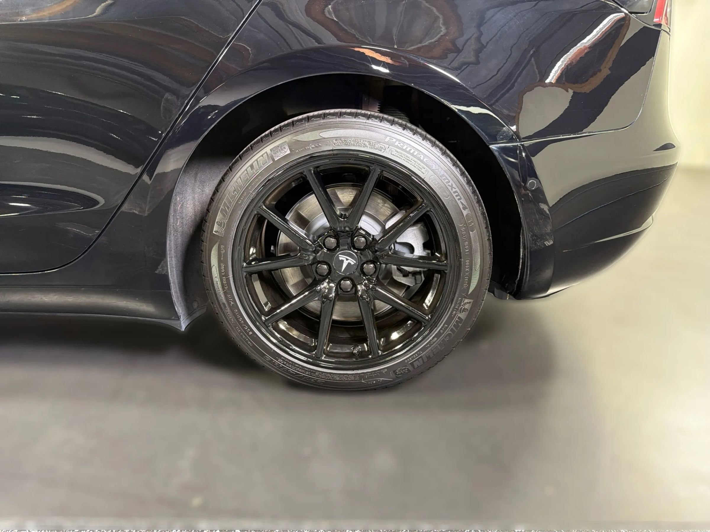 Used 2018 Tesla Model 3 Mid Range RWD image 22