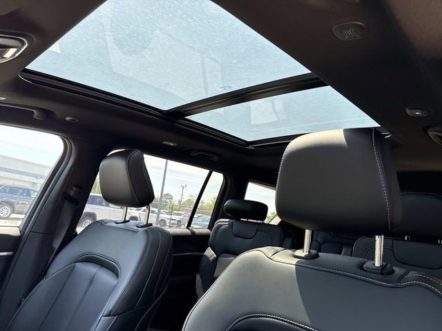 New 2026 Jeep Grand Cherokee L Limited AWD/4WD image 10