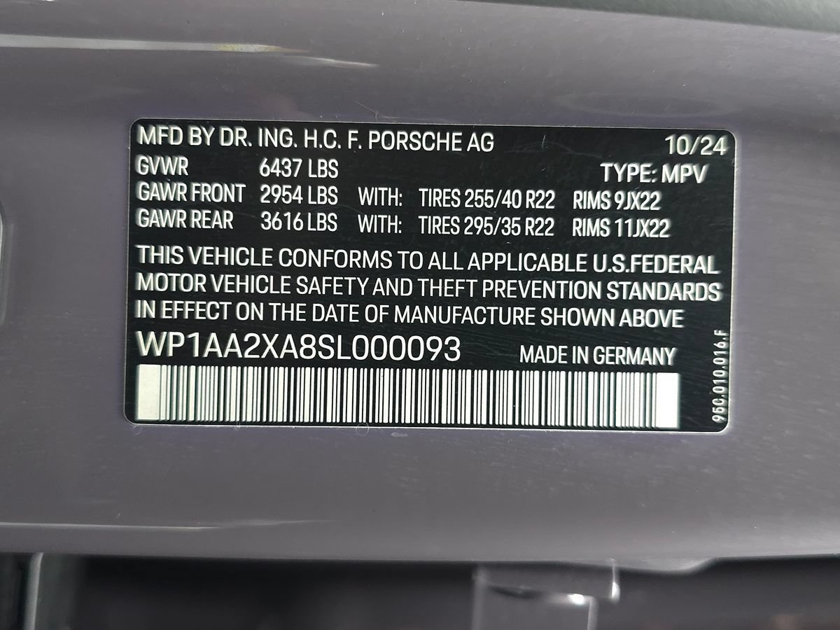 Used 2025 Porsche Macan 4 Electric AWD/4WD image 70