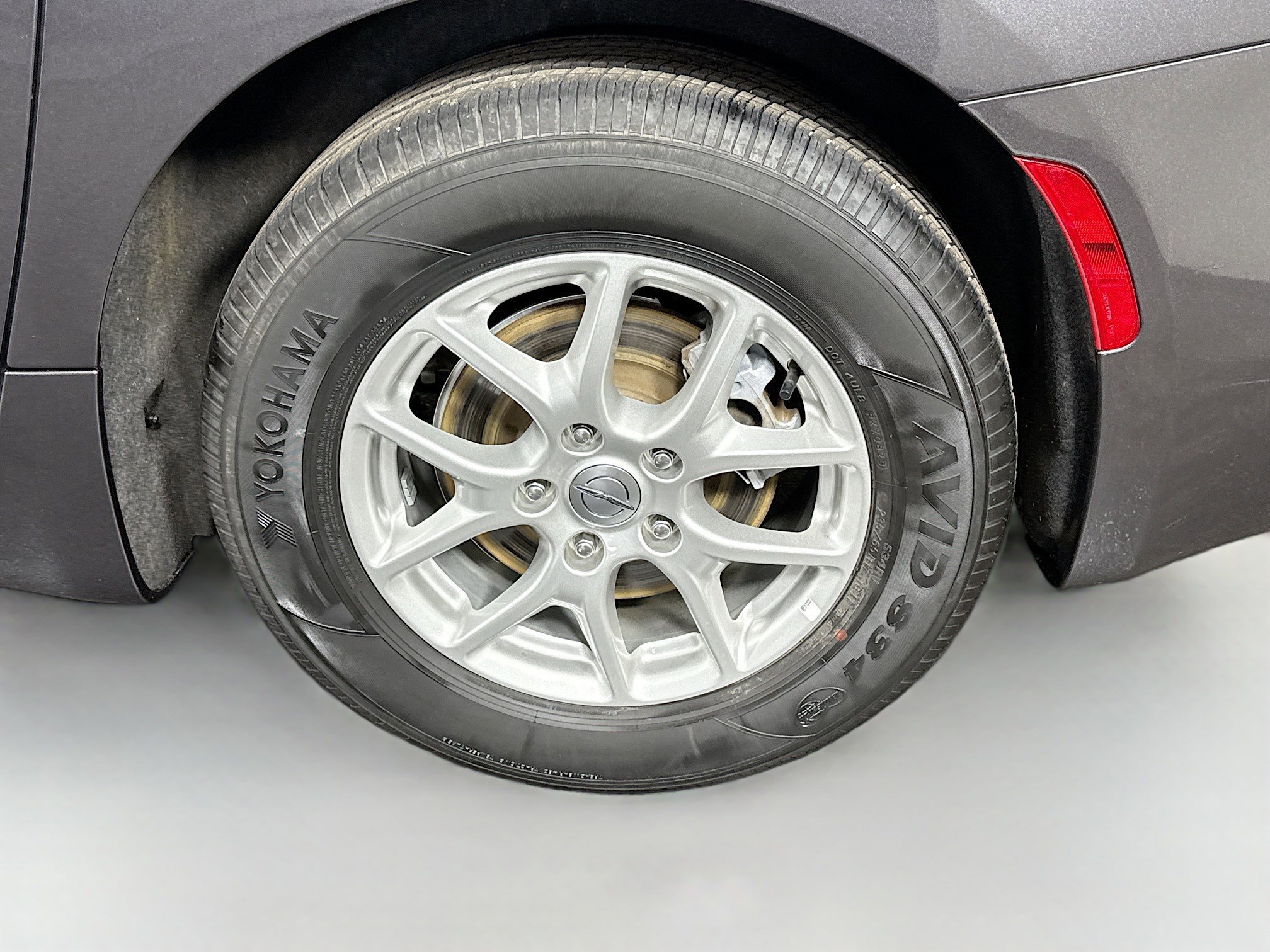 Used 2023 Chrysler Voyager LX image 35