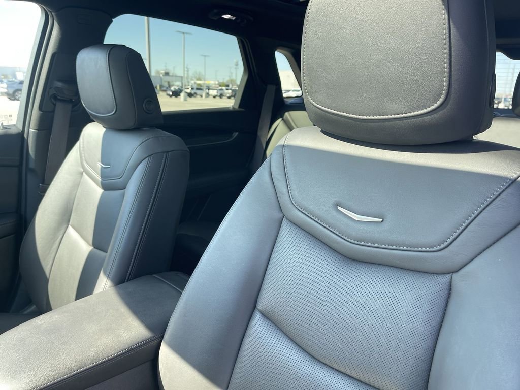 Used 2023 Cadillac XT5 Premium Luxury image 16