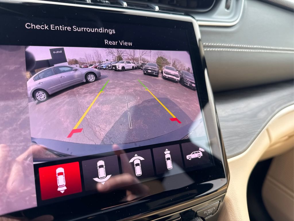 Used 2025 Jeep Grand Cherokee L Limited w/ Luxury Tech Group II image 35