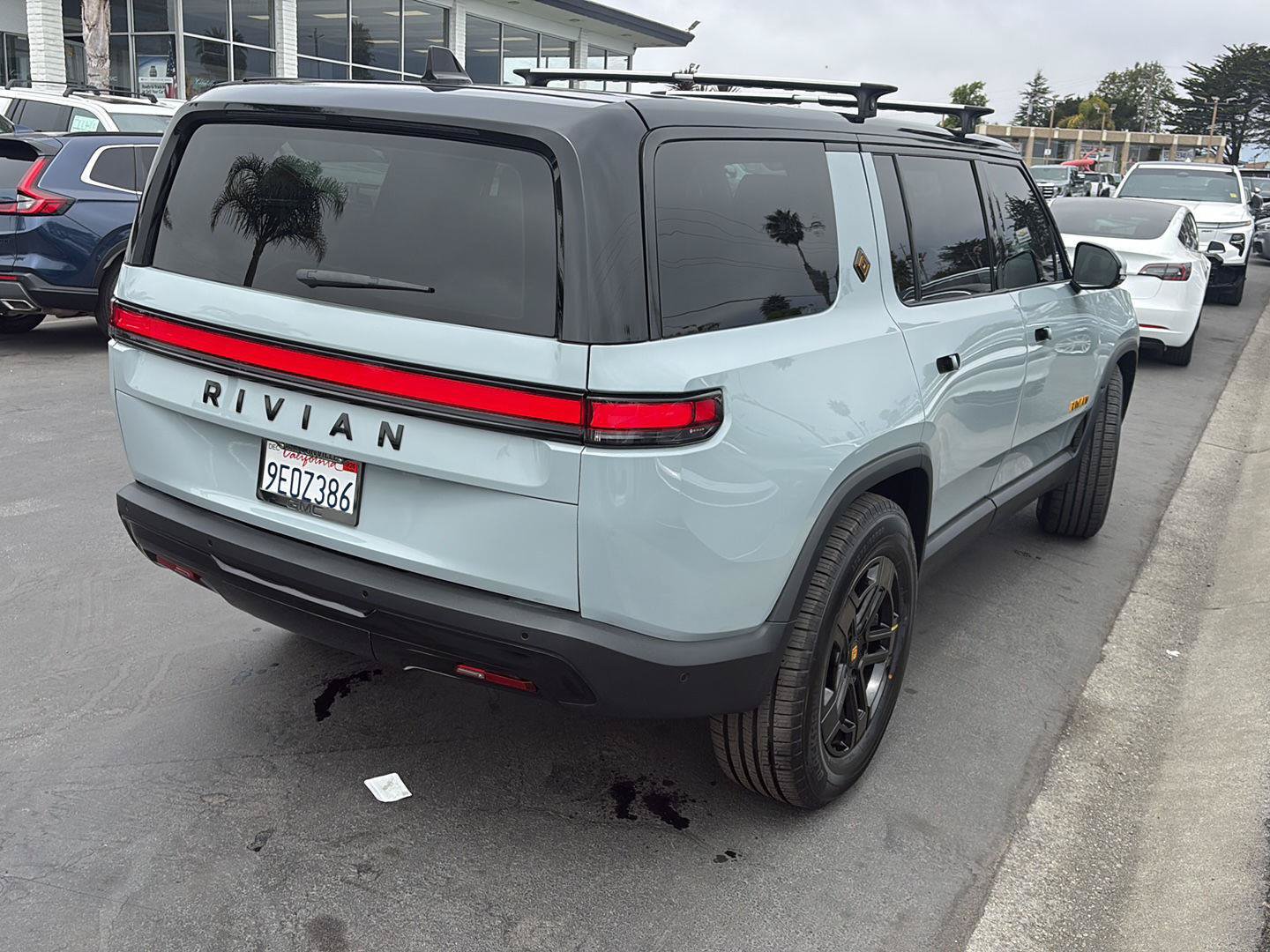 Used 2022 Rivian R1S Launch Edition AWD/4WD image 22