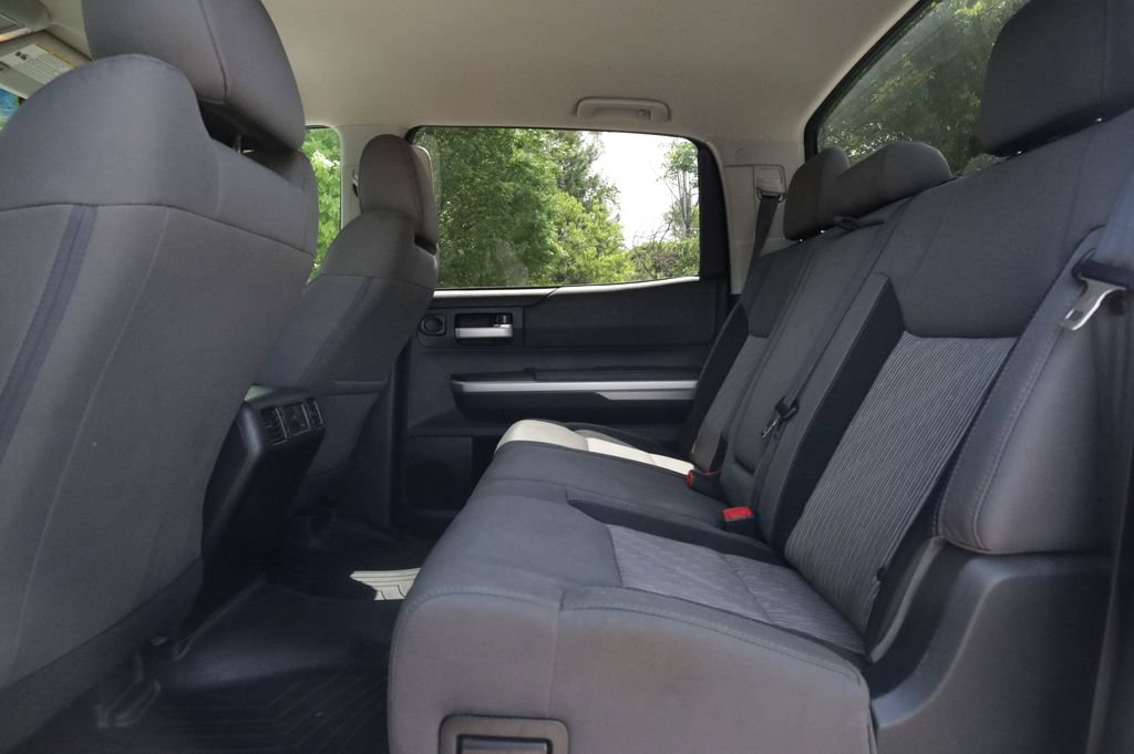 Used 2014 Toyota Tundra SR5 w/ SR5 Upgrade Package RWD image 11