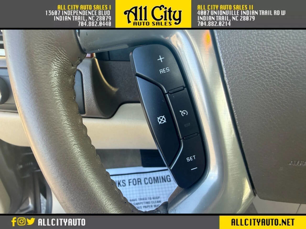 Used 2011 GMC Yukon XL SLT w/ SLT-2 Equipment Package RWD image 23