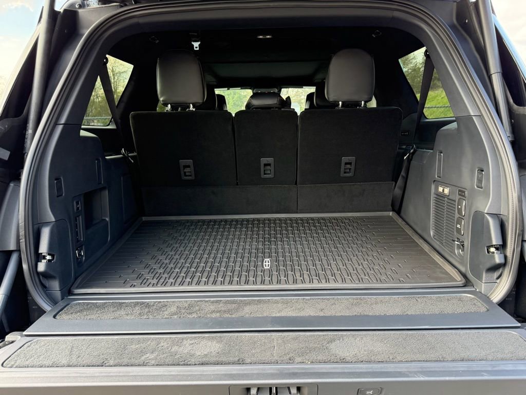 New 2025 Lincoln Navigator L Black Label AWD/4WD image 25