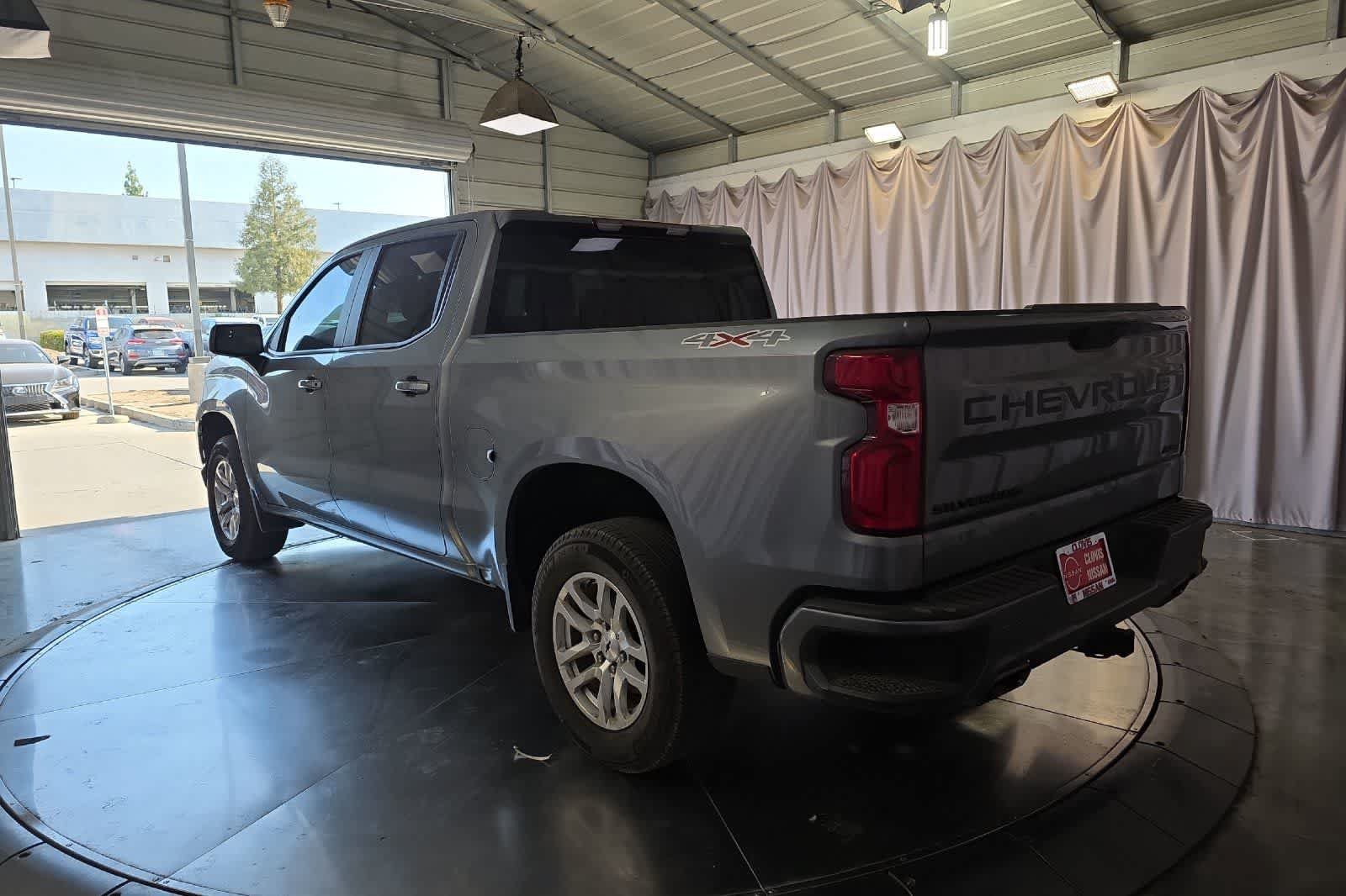 Used 2021 Chevrolet Silverado 1500 RST w/ Bed Protection Package AWD/4WD image 7