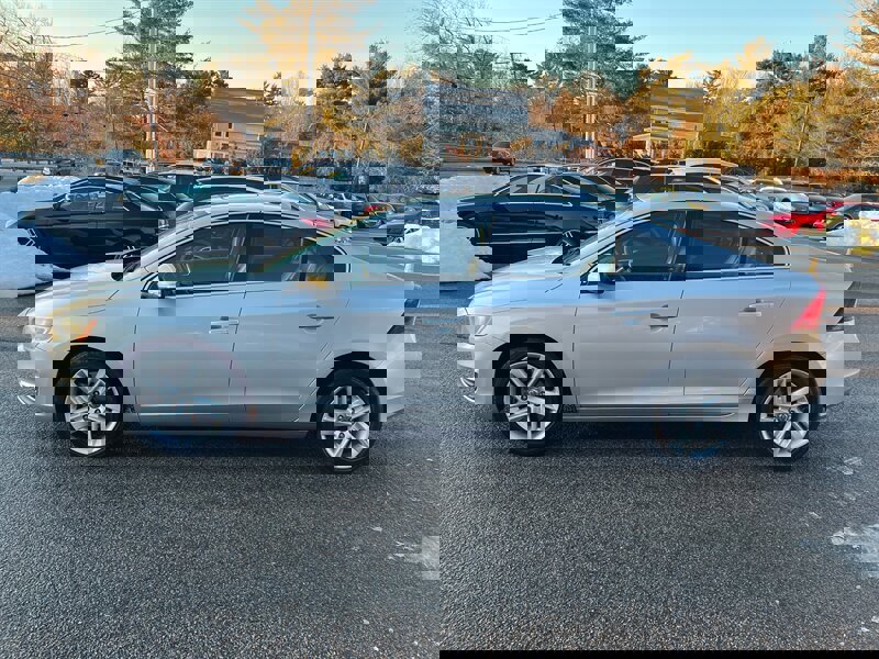 Used 2014 Volvo S60 T5 image 2