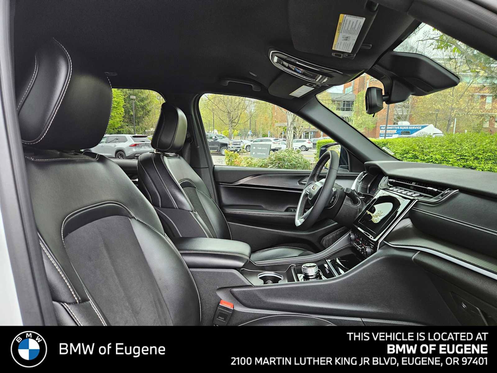 Used 2024 Jeep Grand Cherokee Altitude image 11