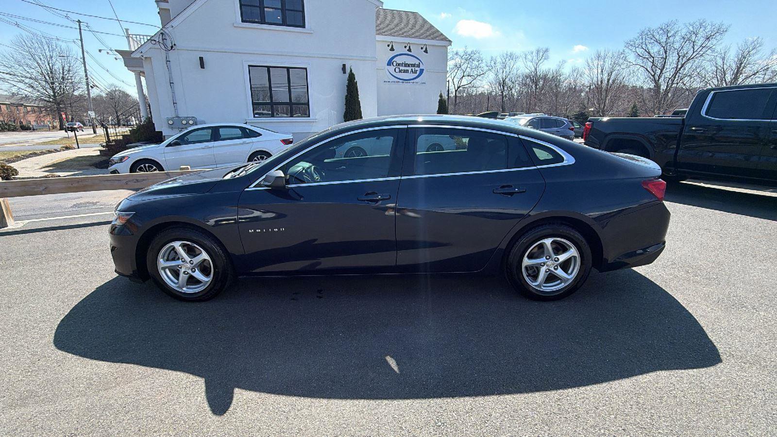 Used 2018 Chevrolet Malibu LS image 4