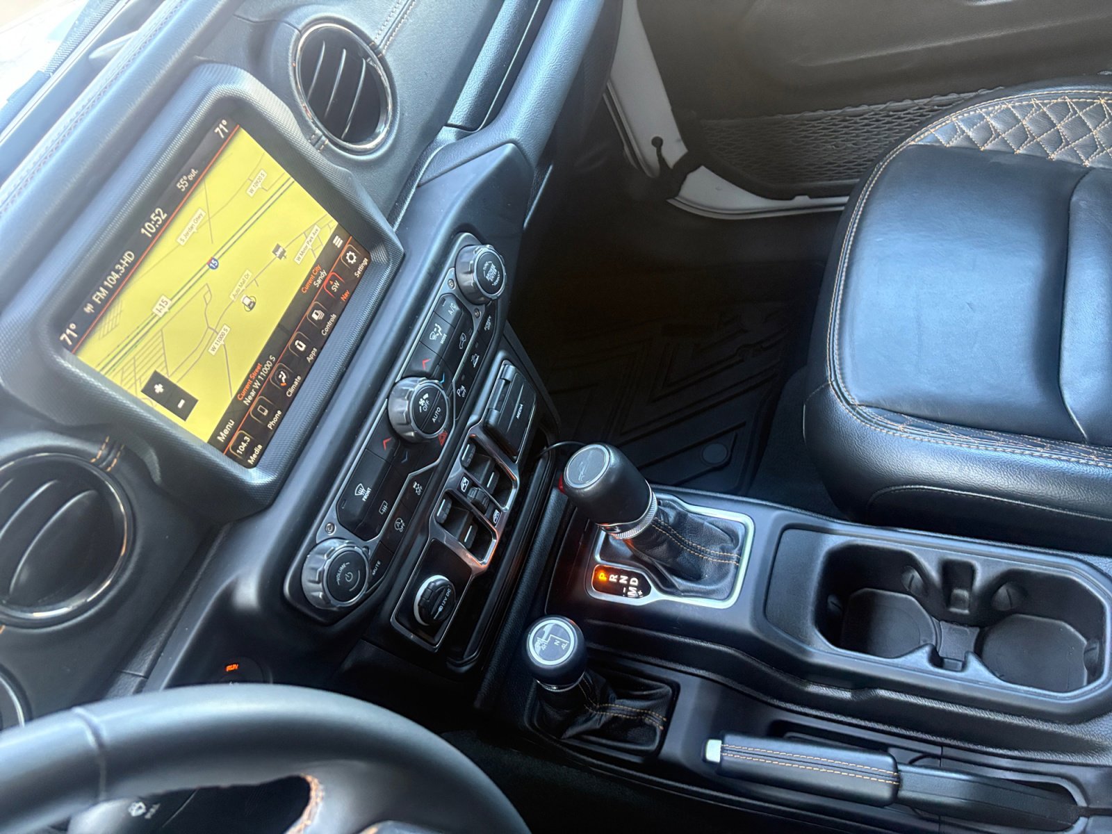 Used 2023 Jeep Gladiator Overland image 24