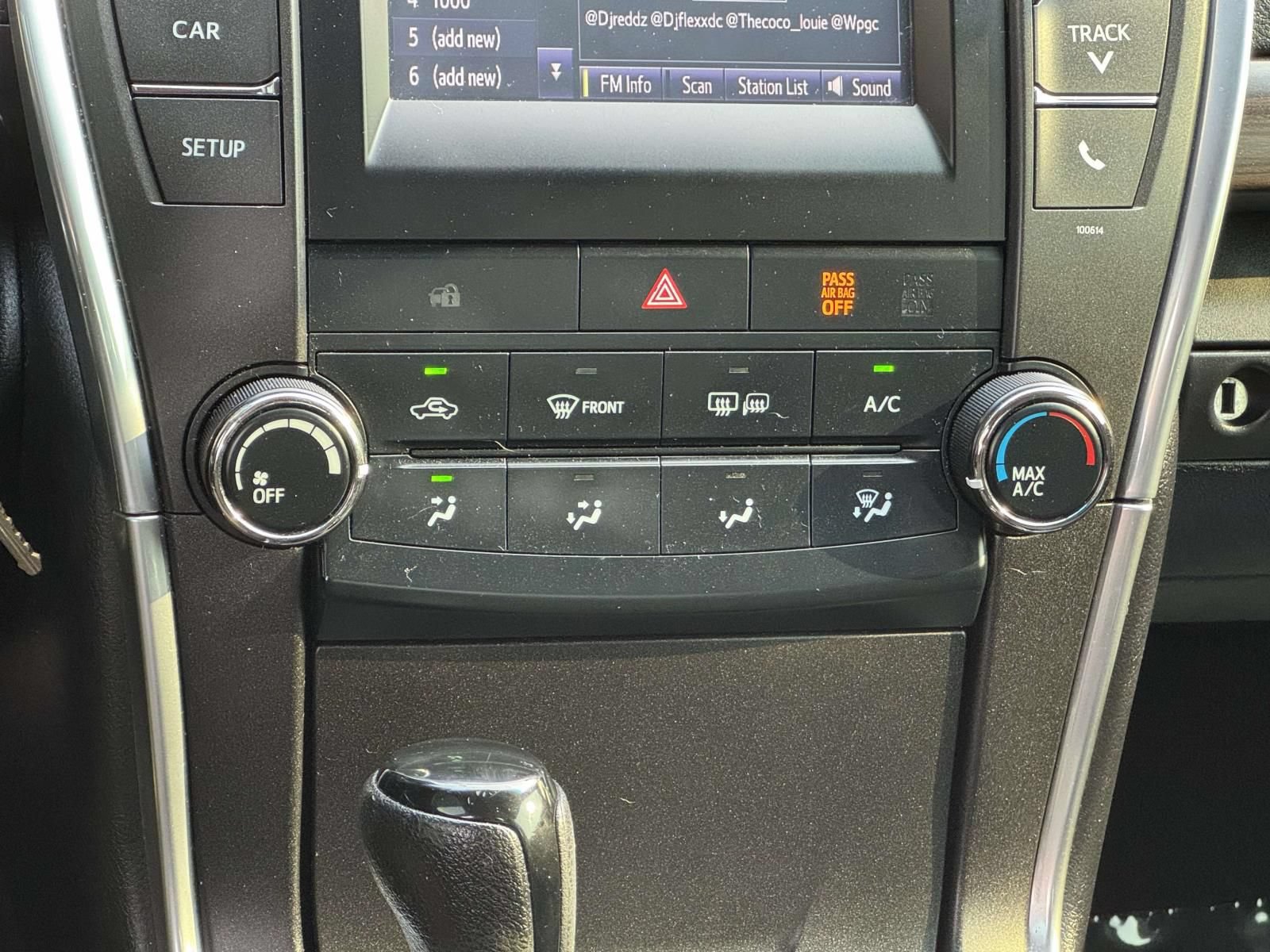 Used 2017 Toyota Camry LE FWD image 8