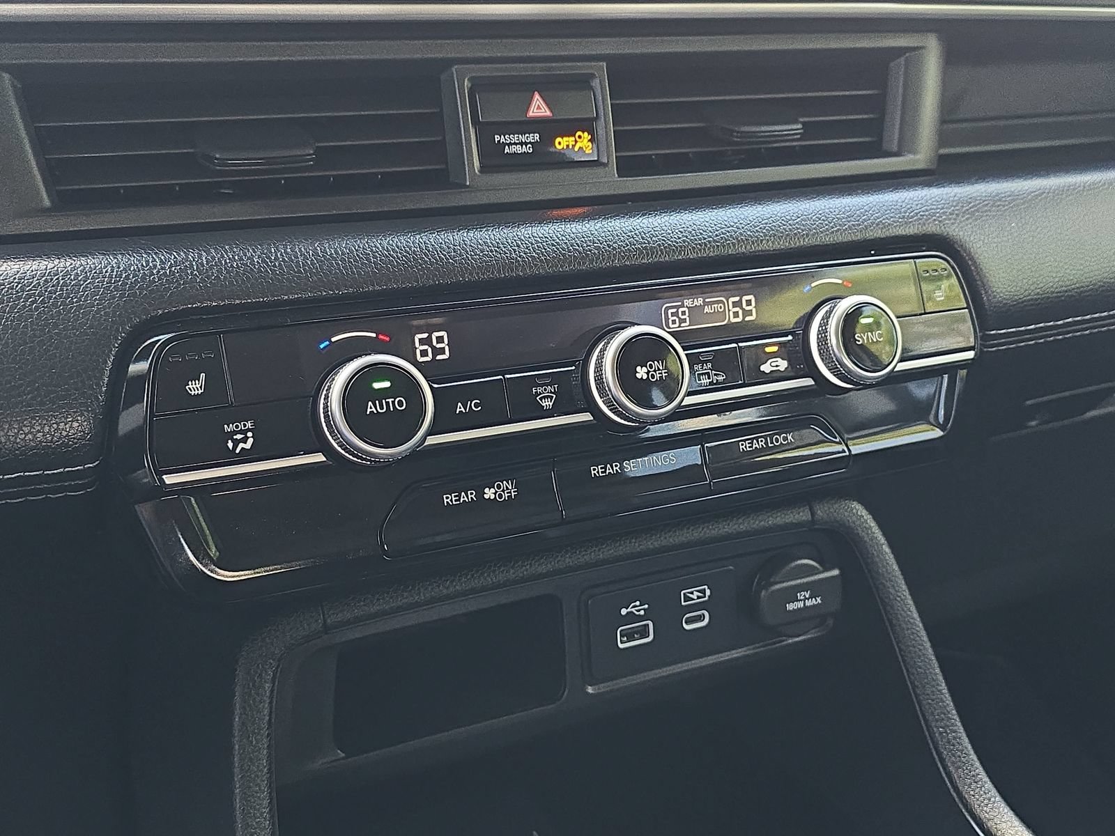 Certified 2024 Honda Pilot Touring image 27