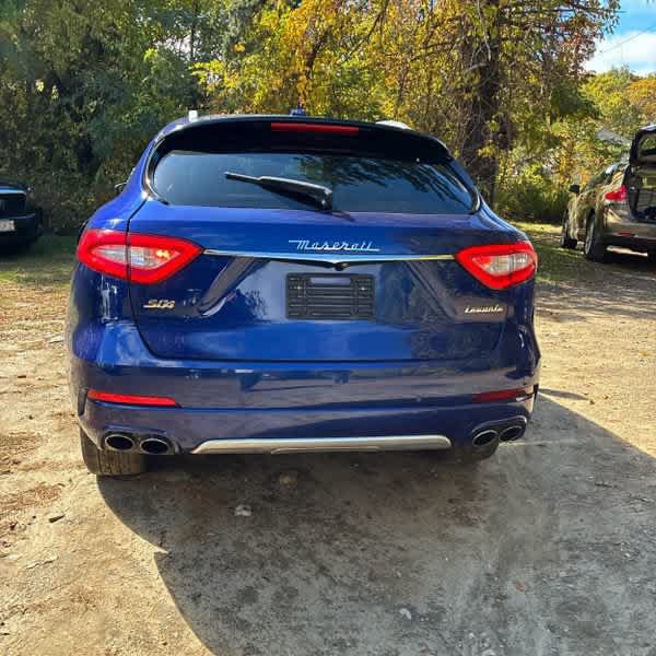 Used 2017 Maserati Levante S AWD/4WD image 4