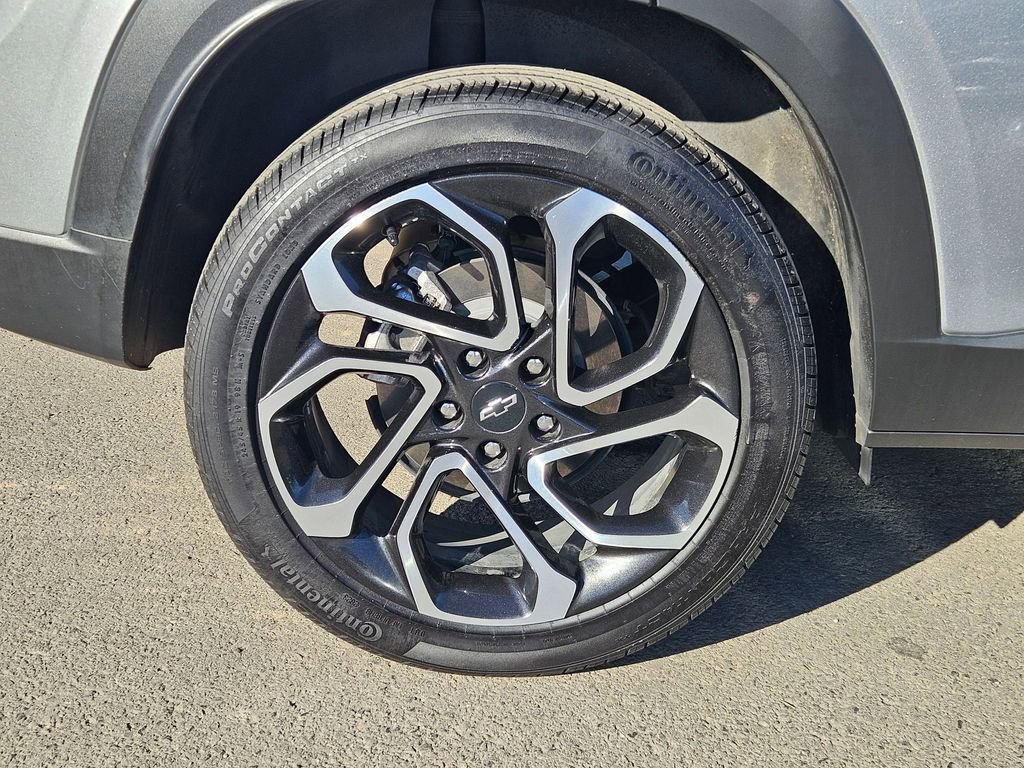 Used 2024 Chevrolet Trax RS w/ Sunroof Package image 9