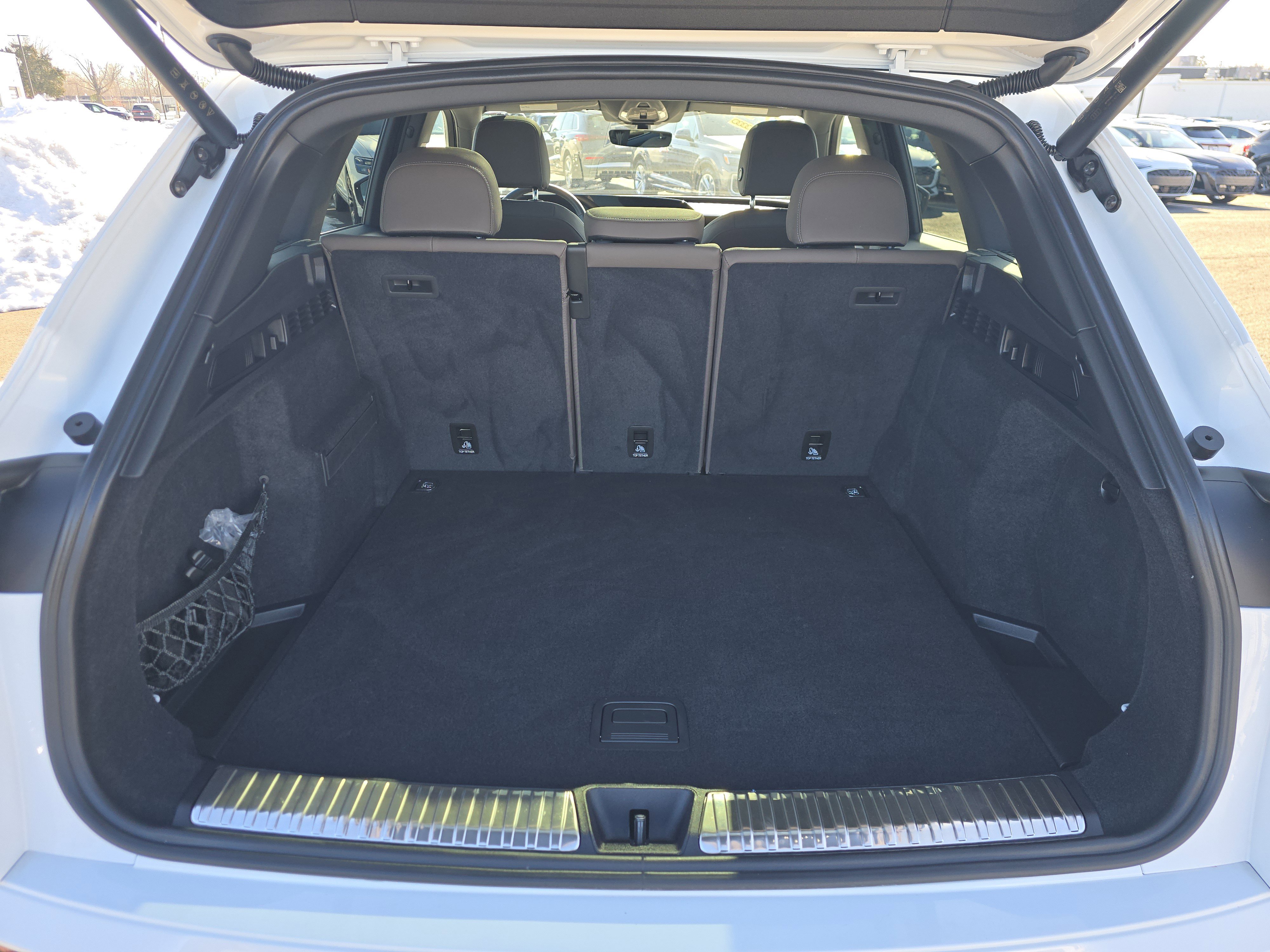 Certified 2025 Audi Q5 Premium w/ Convenience Package image 18