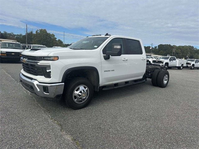 New 2025 Chevrolet Silverado 3500 LT w/ Convenience Package image 2