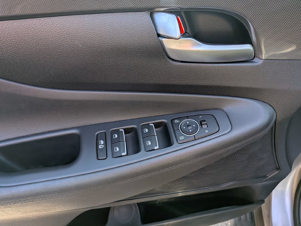Used 2023 Hyundai Santa Fe XRT AWD/4WD image 9