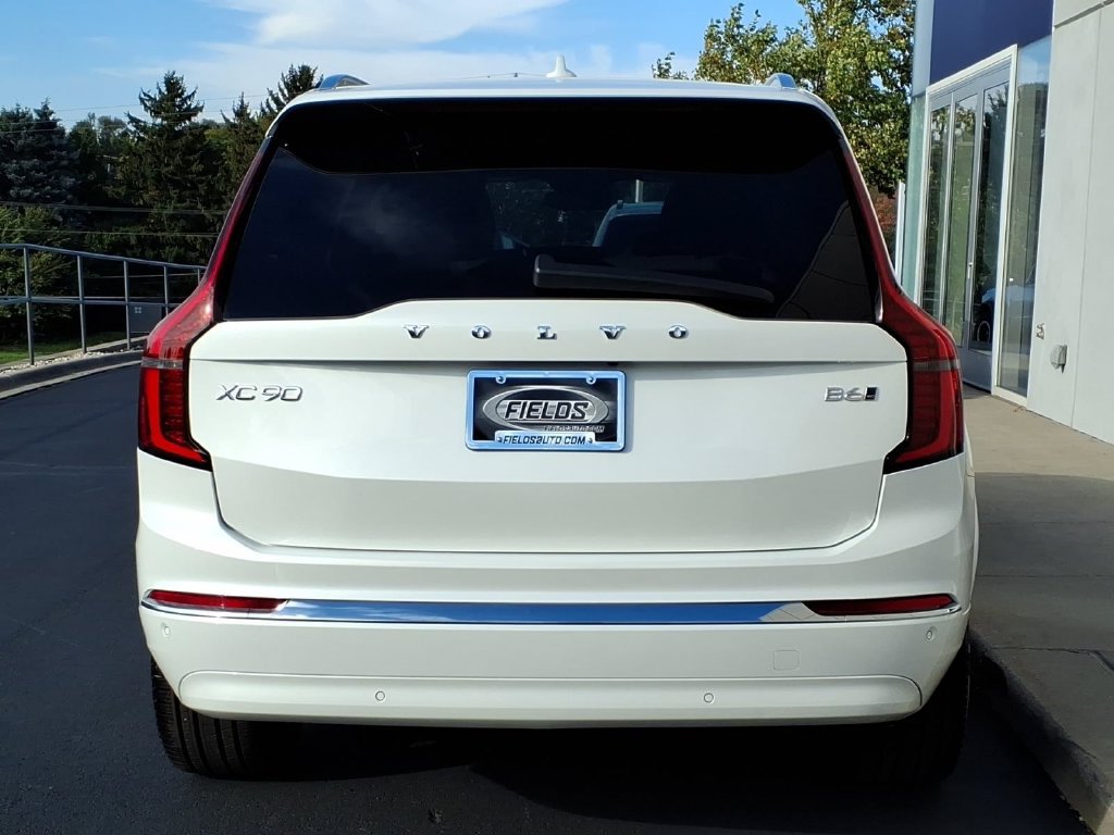 Certified 2026 Volvo XC90 B6 Plus AWD/4WD image 4