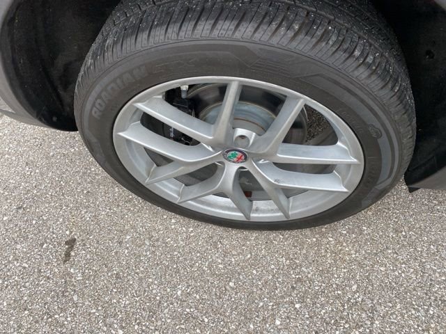 Used 2018 Alfa Romeo Stelvio Ti Sport image 32