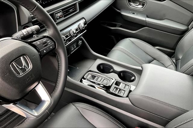 Used 2025 Honda Pilot EX-L image 15