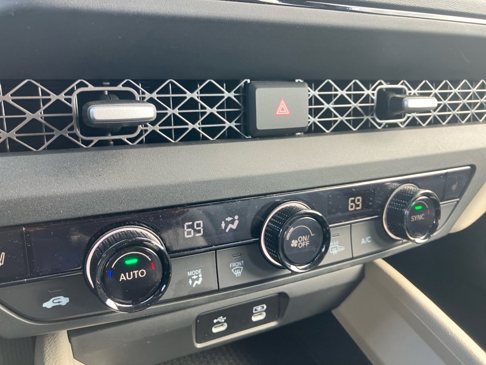 Certified 2025 Honda Accord SE image 22