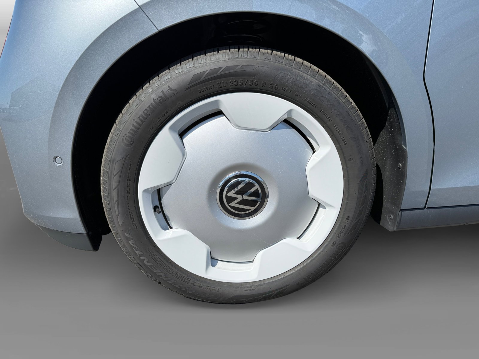 New 2025 Volkswagen ID. Buzz 1st Edition RWD image 9