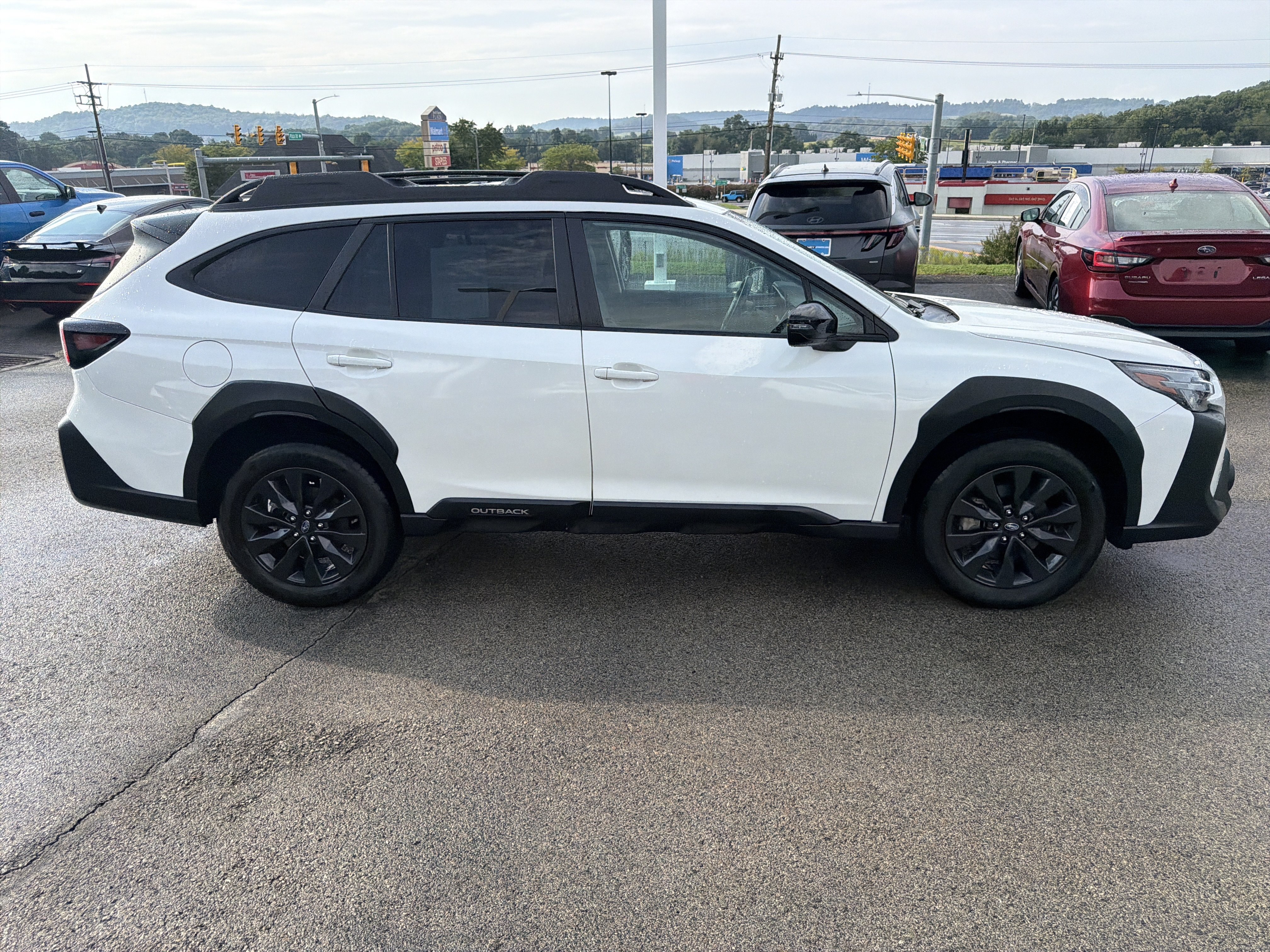 Used 2025 Subaru Outback Onyx Edition AWD/4WD image 4