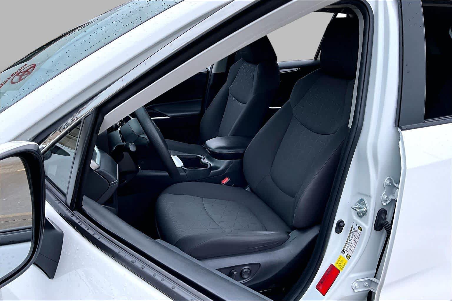 Used 2023 Toyota RAV4 XLE w/ Convenience Package FWD image 8