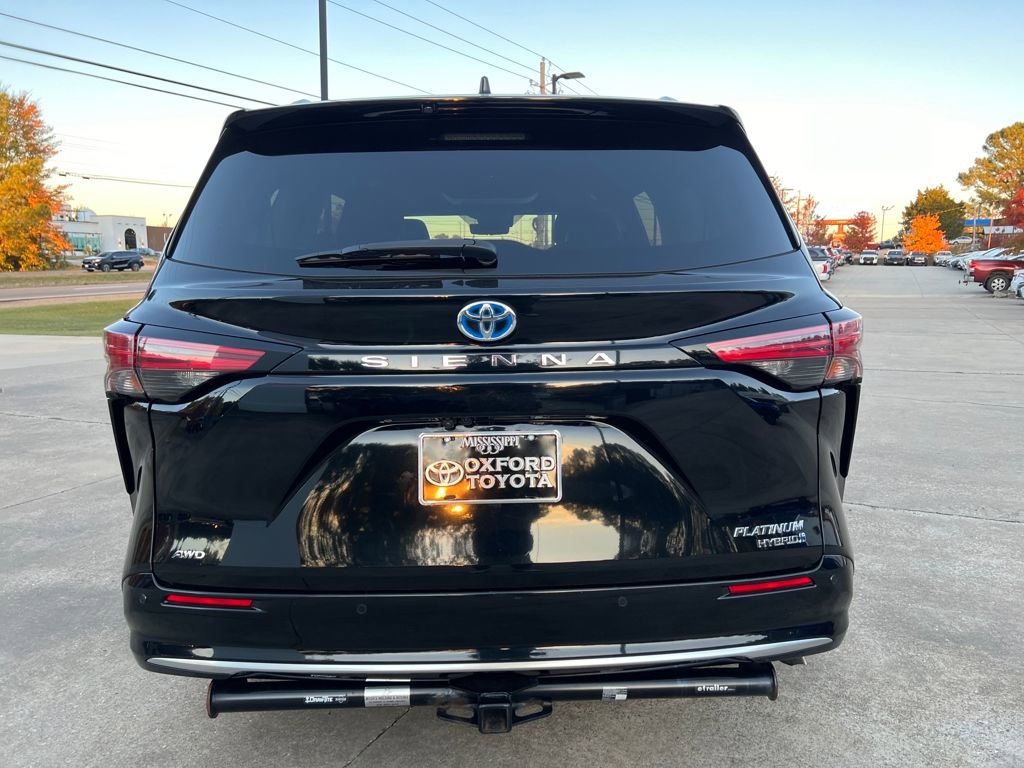 Used 2022 Toyota Sienna Platinum AWD/4WD image 32