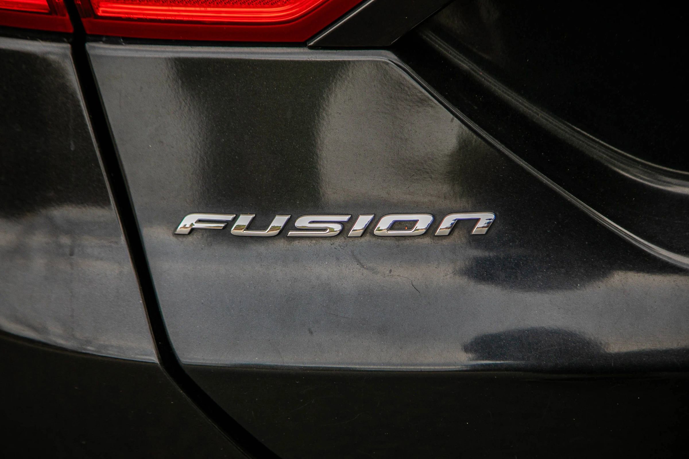 Used 2014 Ford Fusion SE image 16