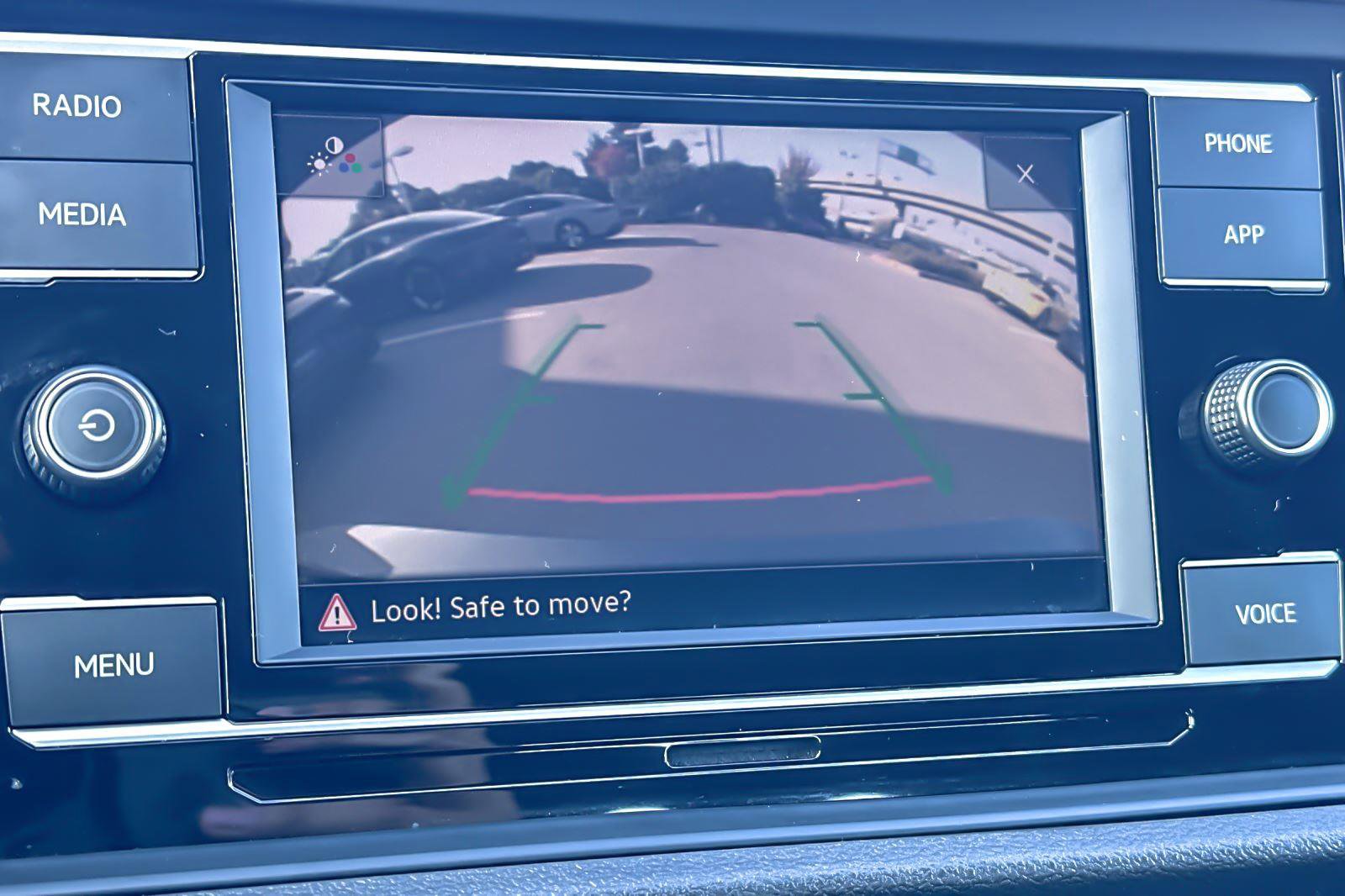 Used 2022 Volkswagen Jetta Sport image 17