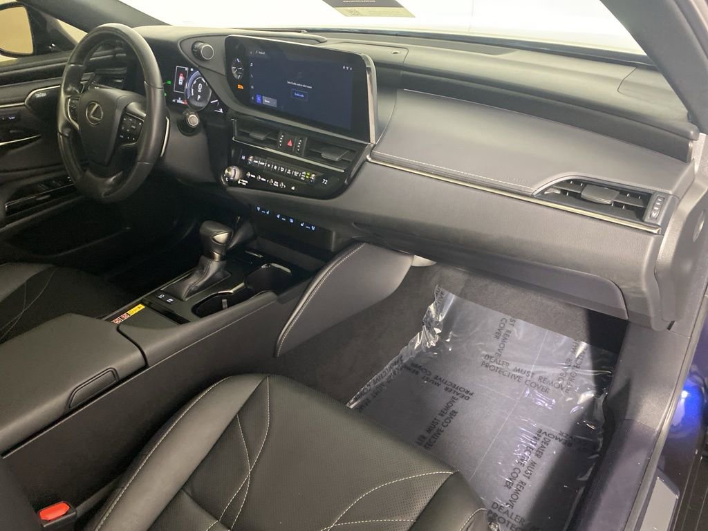 Certified 2025 Lexus ES 300h Ultra Luxury image 34